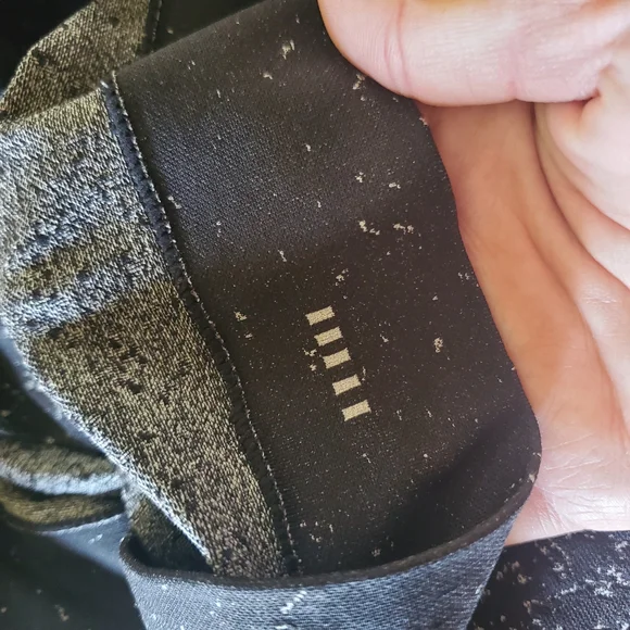 Lululemon Restless Half Zip - Picture 2 of 4